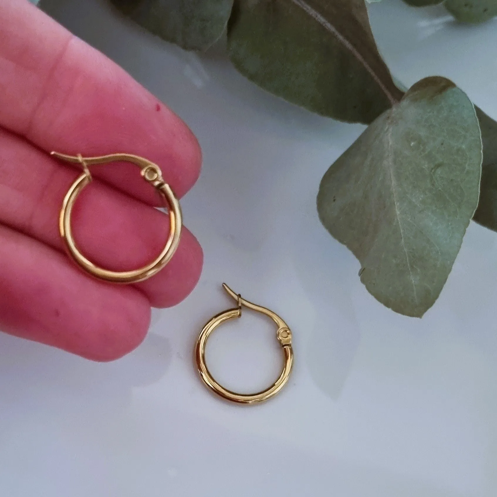 Hoops 2mm gold (6 options)